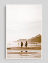 Cargar imagen en el visor de la galería, Surfers, Santa Teresa, Costa Rica
